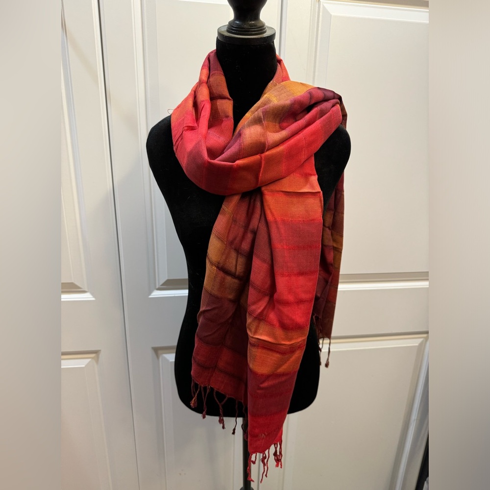 NWT CHICO’S Red Hot oblong scarf